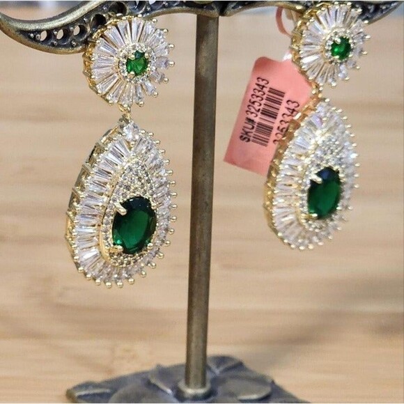 Green Sapphire and Diamond Drop Earrings 18k Gold Plated 7.50 ctw - Picture 5 of 7